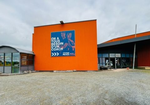 facade salle de sport lorange bleue la ferte de bernard