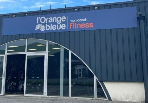 facade salle de sport lorange bleue serres castet