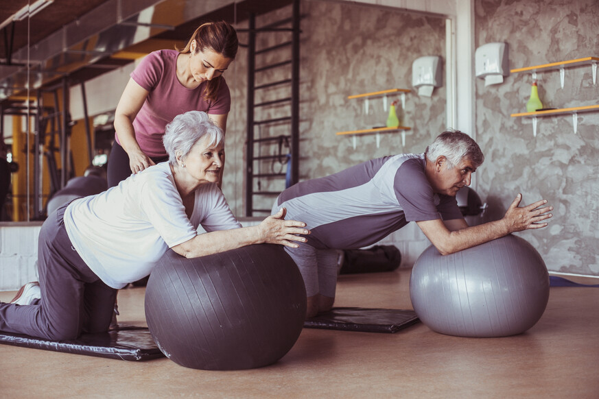 personas con patologias practicando entrenamiento funcional